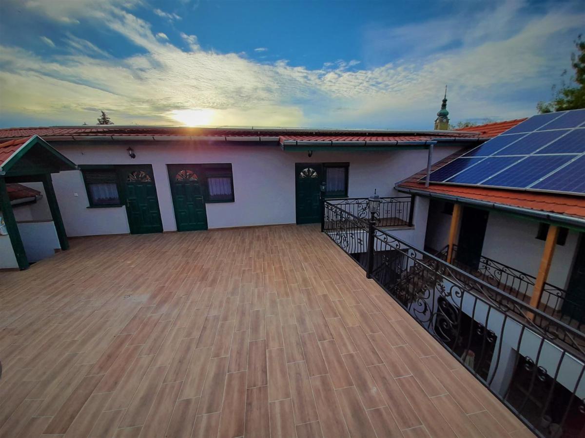 Szécsény Barsony Vendeglo Es Panzio B&B 외부 사진