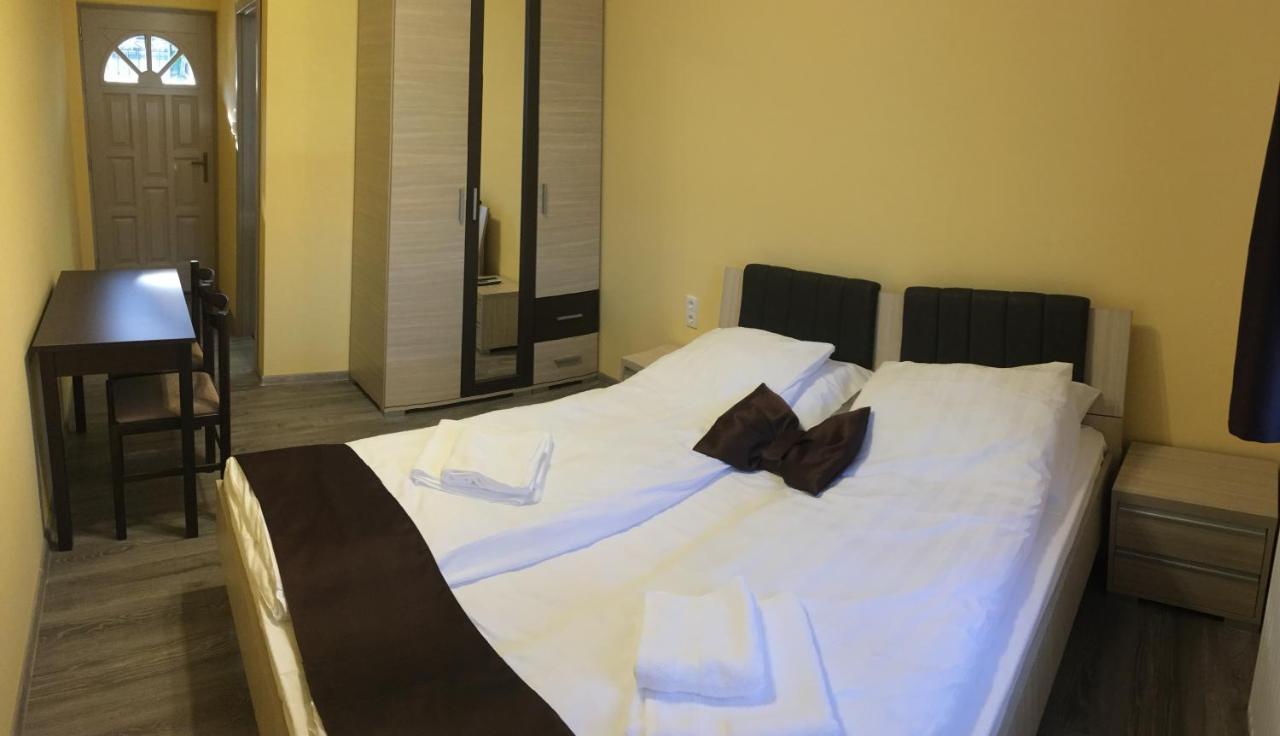 Szécsény Barsony Vendeglo Es Panzio B&B 외부 사진