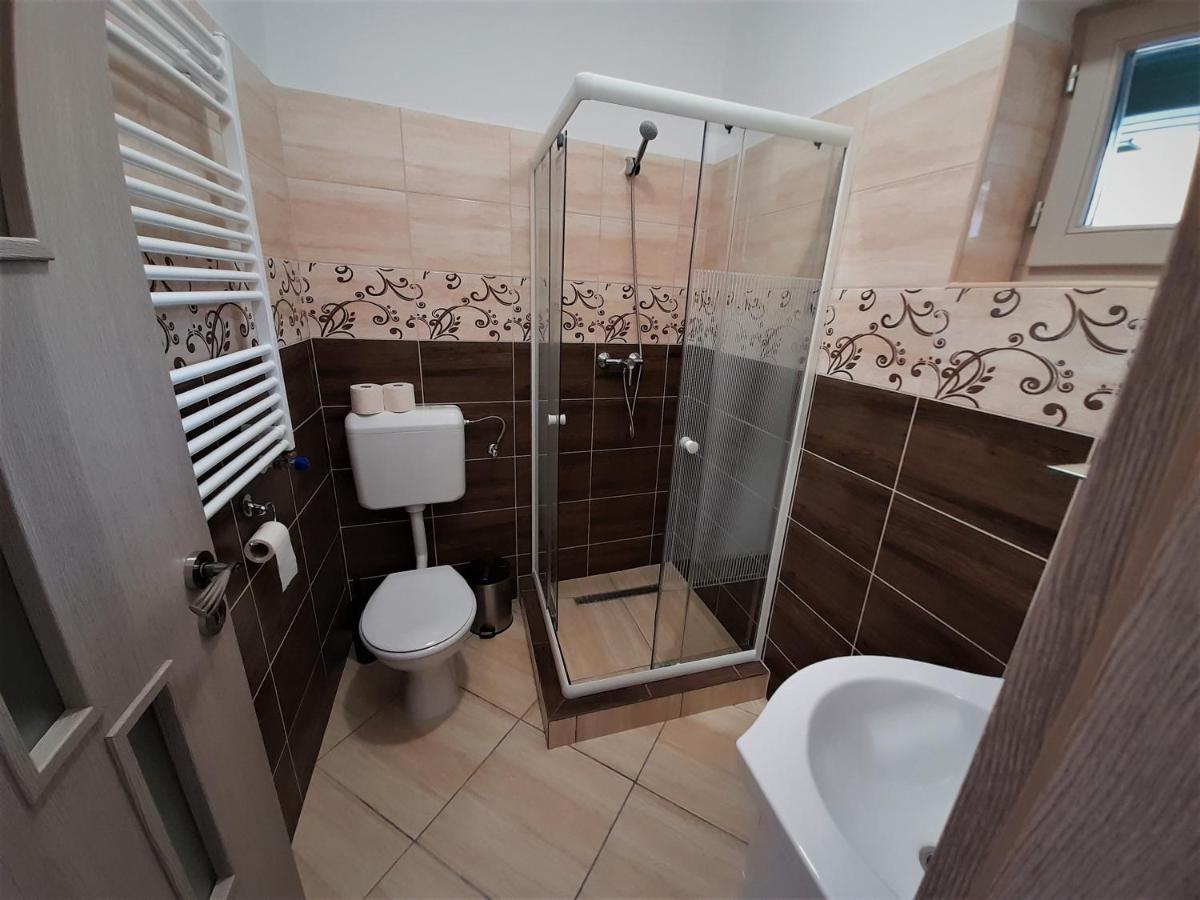 Szécsény Barsony Vendeglo Es Panzio B&B 외부 사진